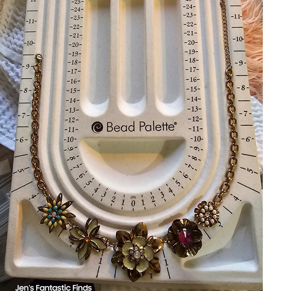 Vintage Enamel and Rhinestone Metal Floral Adjustable Necklace 18"-20" - Picture 9 of 9